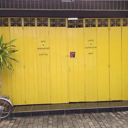 Ola Lavanderia Cafe Malacca Exterior foto