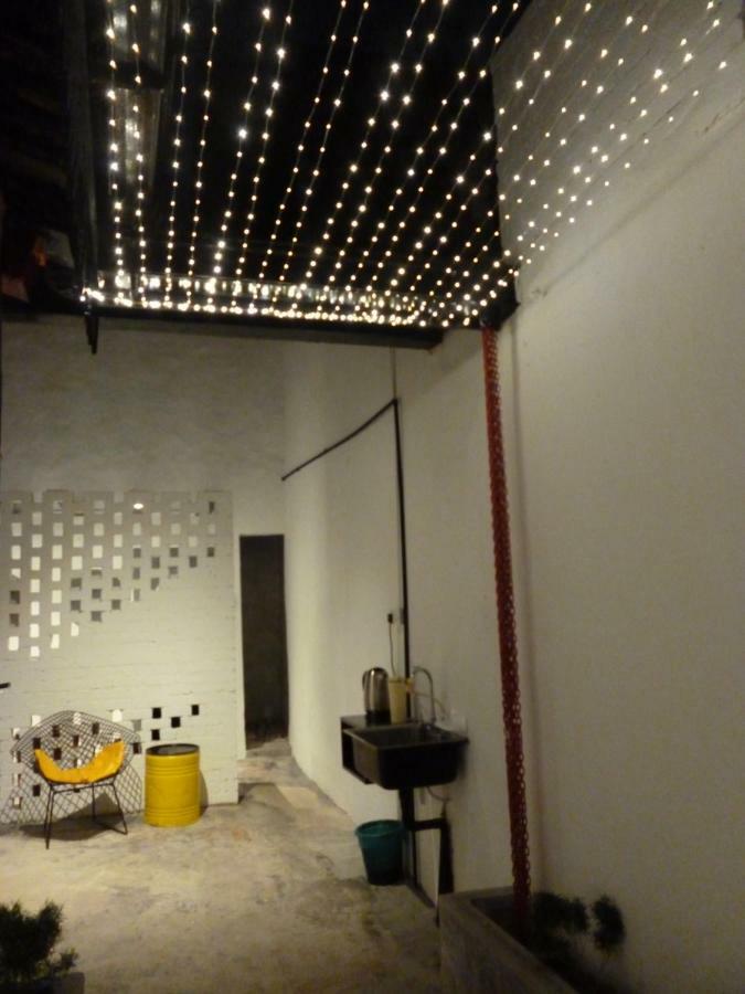 Ola Lavanderia Cafe Malacca Exterior foto